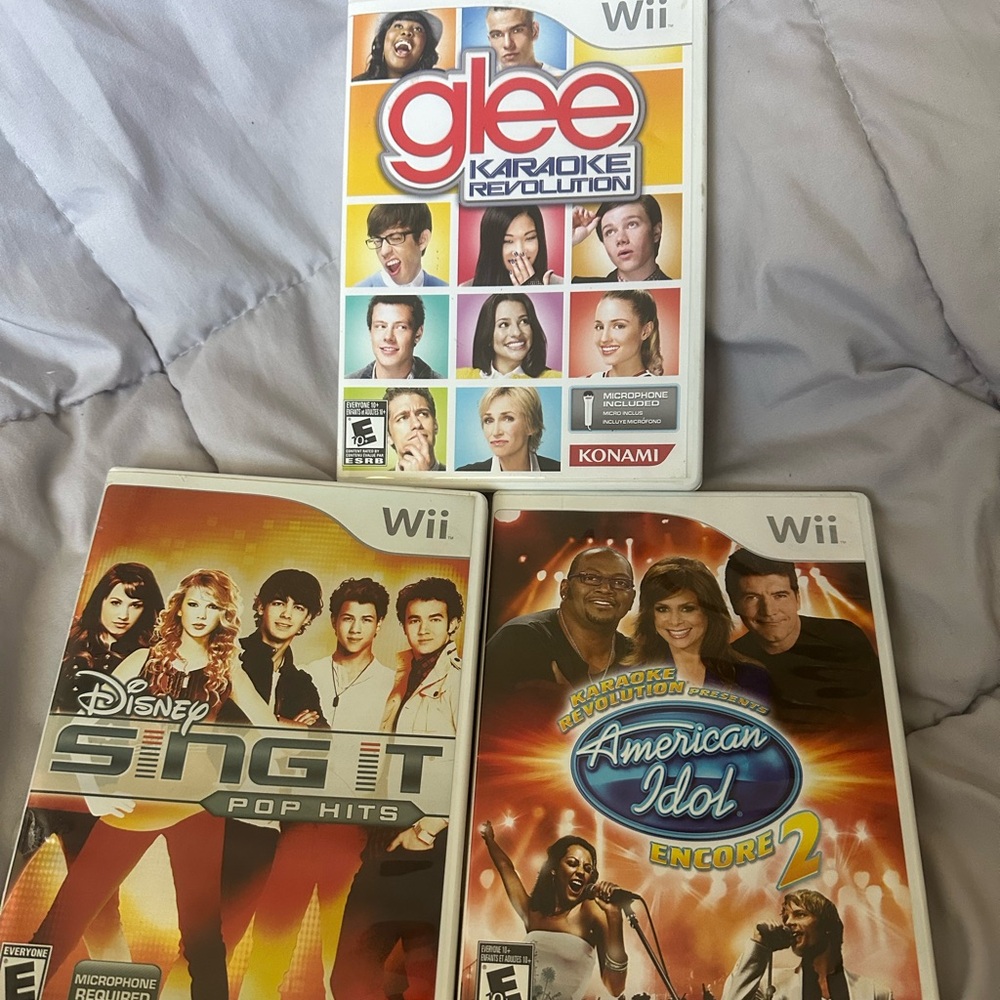 Wii Game Bundle 3 Singing Karaoke Games Disney Glee American Idol